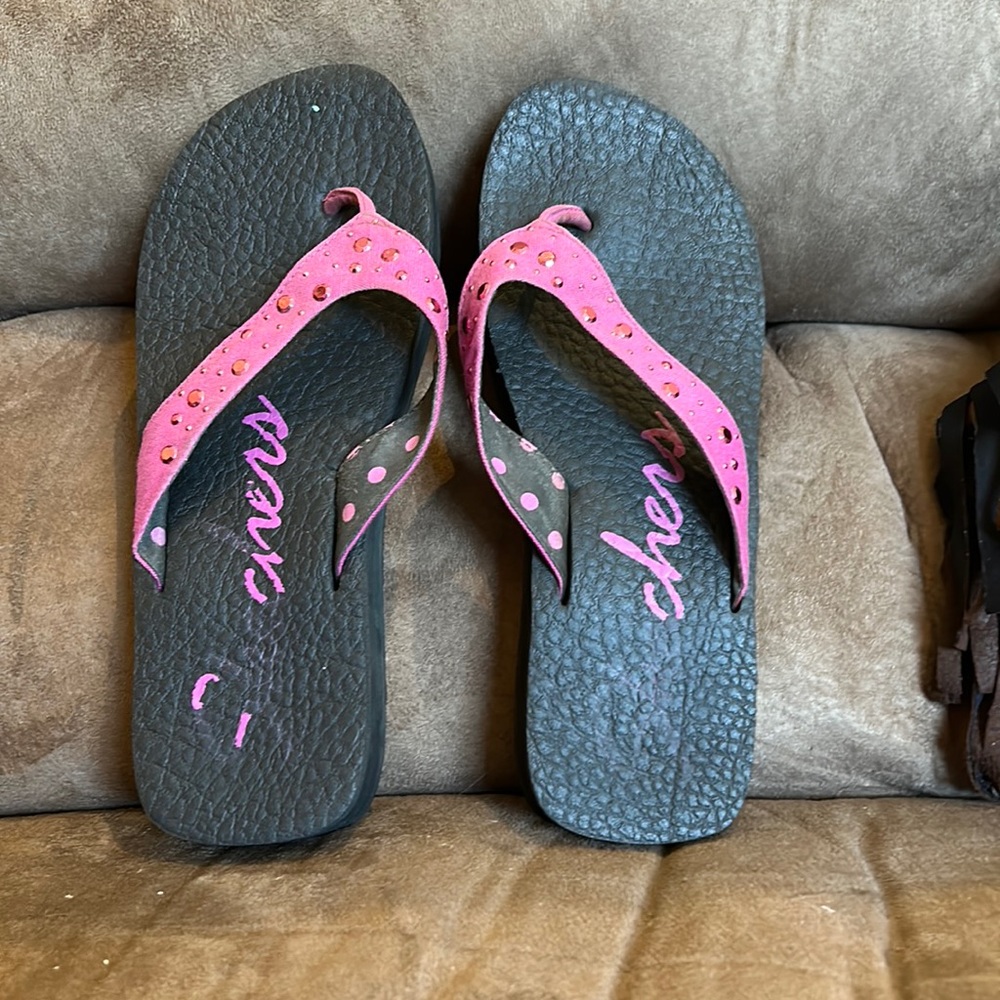 COPY - Skechers memory foam flip flops. Black sole and pink uppers with bling. …